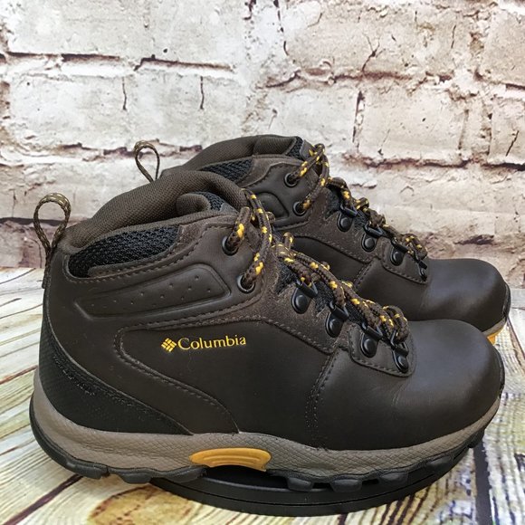 Columbia Other - Columbia Kids Brown Leather High Top Waterproof Hiking Boots Wide Fit 2 W Youth